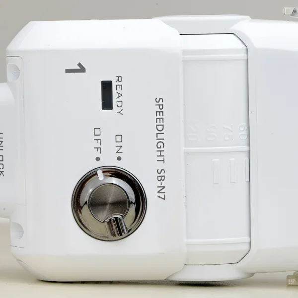 Flash Nikon Linha J Modelo Sb-n7 Novinho E Perfeito Branco (Usado)