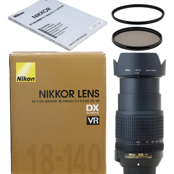 Objetiva Nikon Zoom 18-140mm + 2 Filtros Na Caixa Sem Uso Nikon Preto (Usado)
