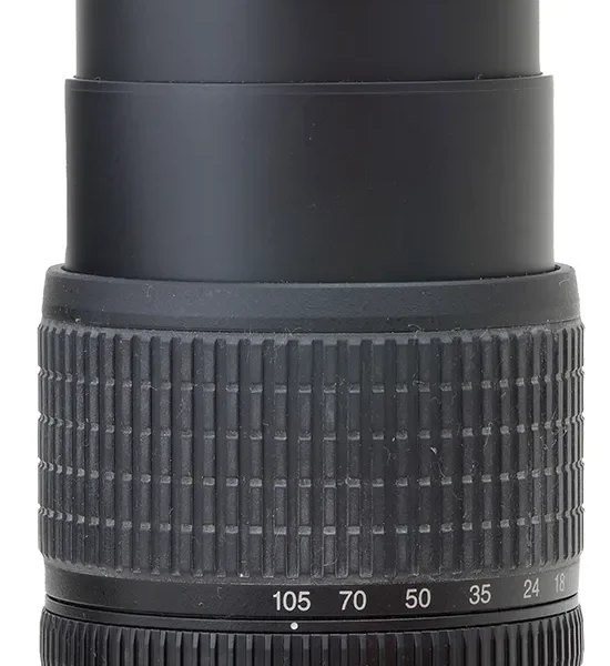 Objetiva Lente Zoom Nikon 18-105mm + 2 Filtros + Parasol Nikon Preto (Usado)