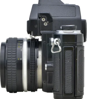 D_NQ_NP_2X_870452-MLB118381541732_102026-F-maquina-fotografica-nikon-f2s-impecavel--50mm-14--case[1]